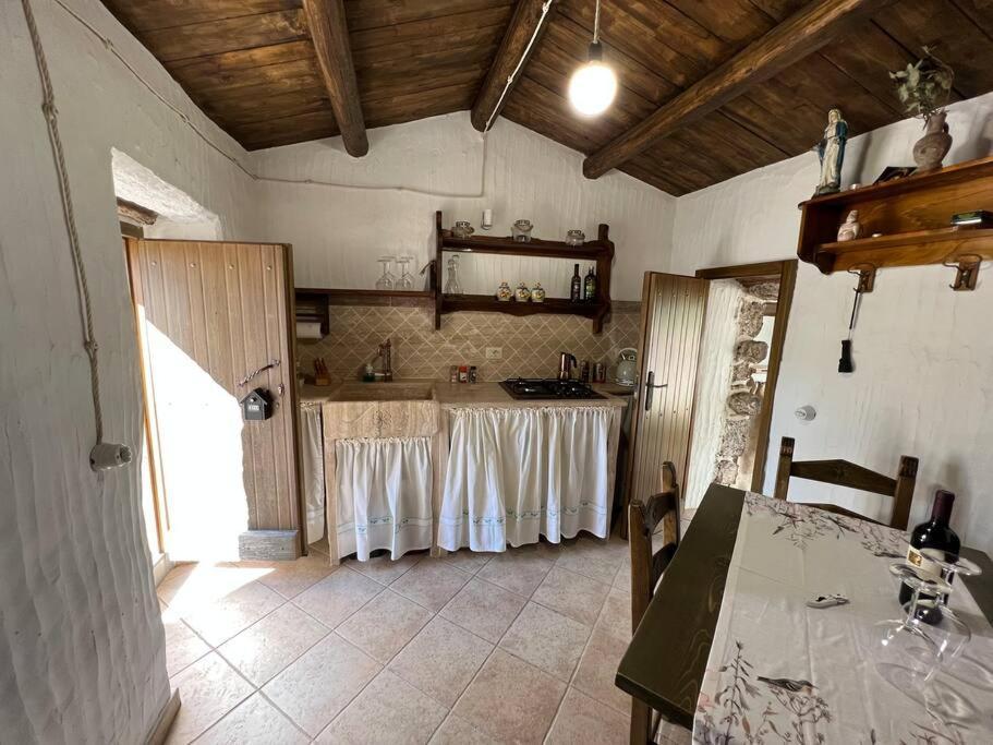 Muristene Pozzo Santa Cristina Paulilatino Экстерьер фото